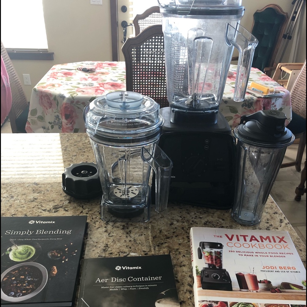 Vitamix Venturist V1200 Bundle:Aer, Cup, Cookbooks
